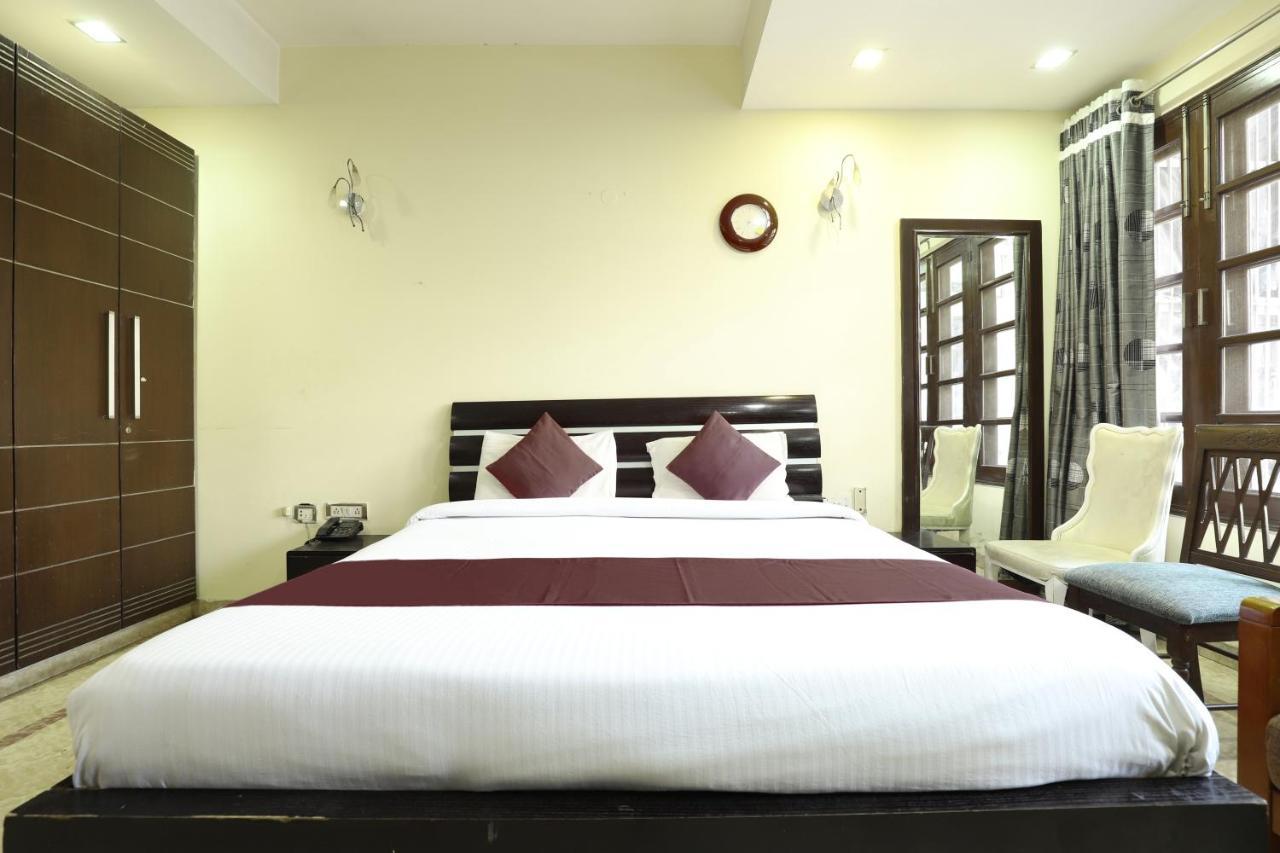Hotel Livia Residency New Delhi Exteriör bild