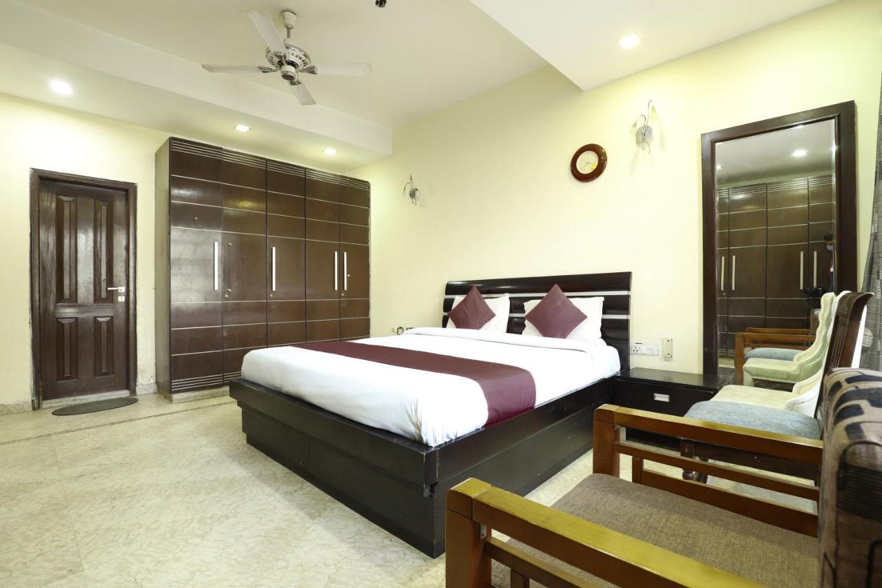 Hotel Livia Residency New Delhi Exteriör bild