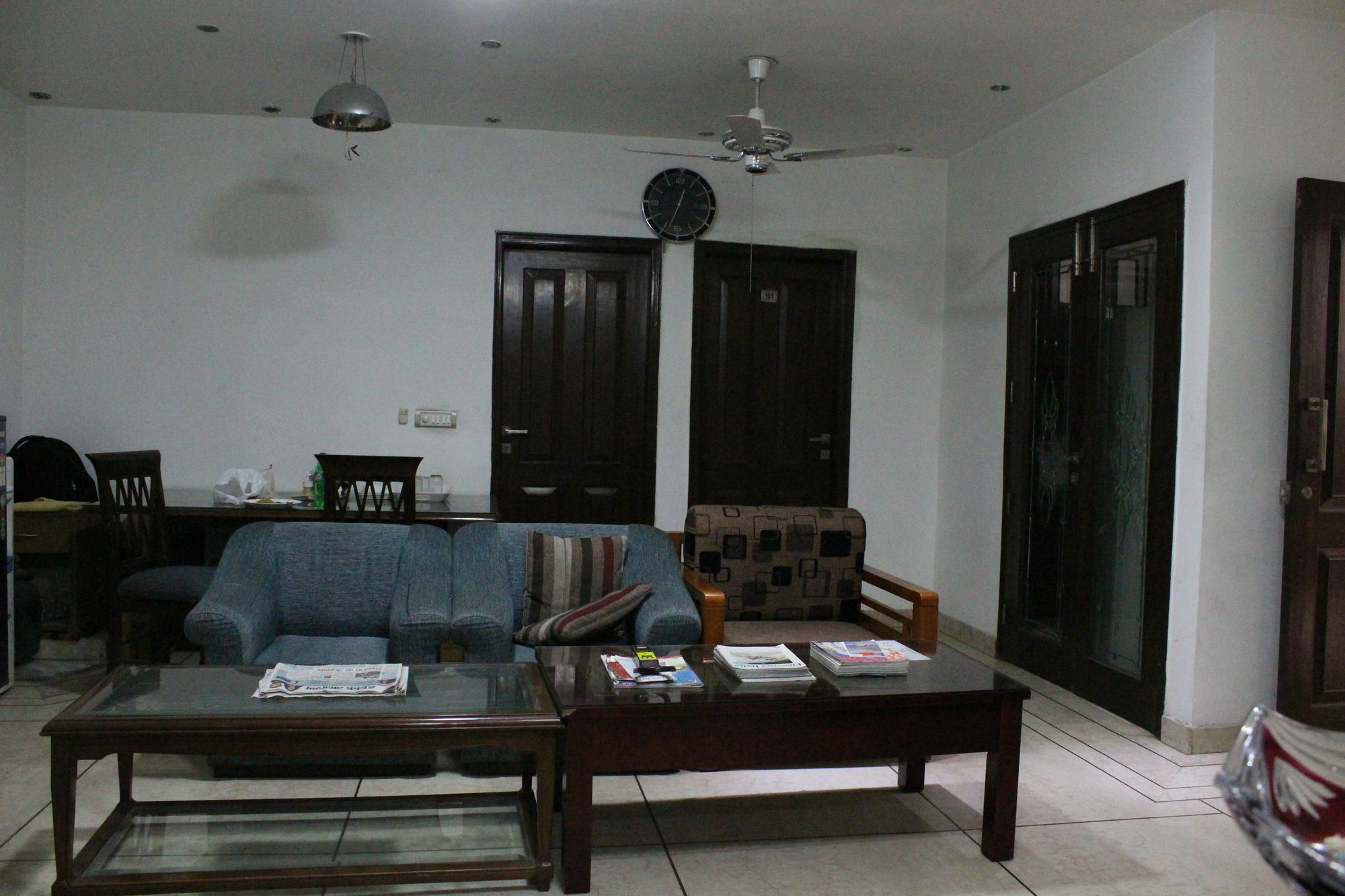 Hotel Livia Residency New Delhi Exteriör bild