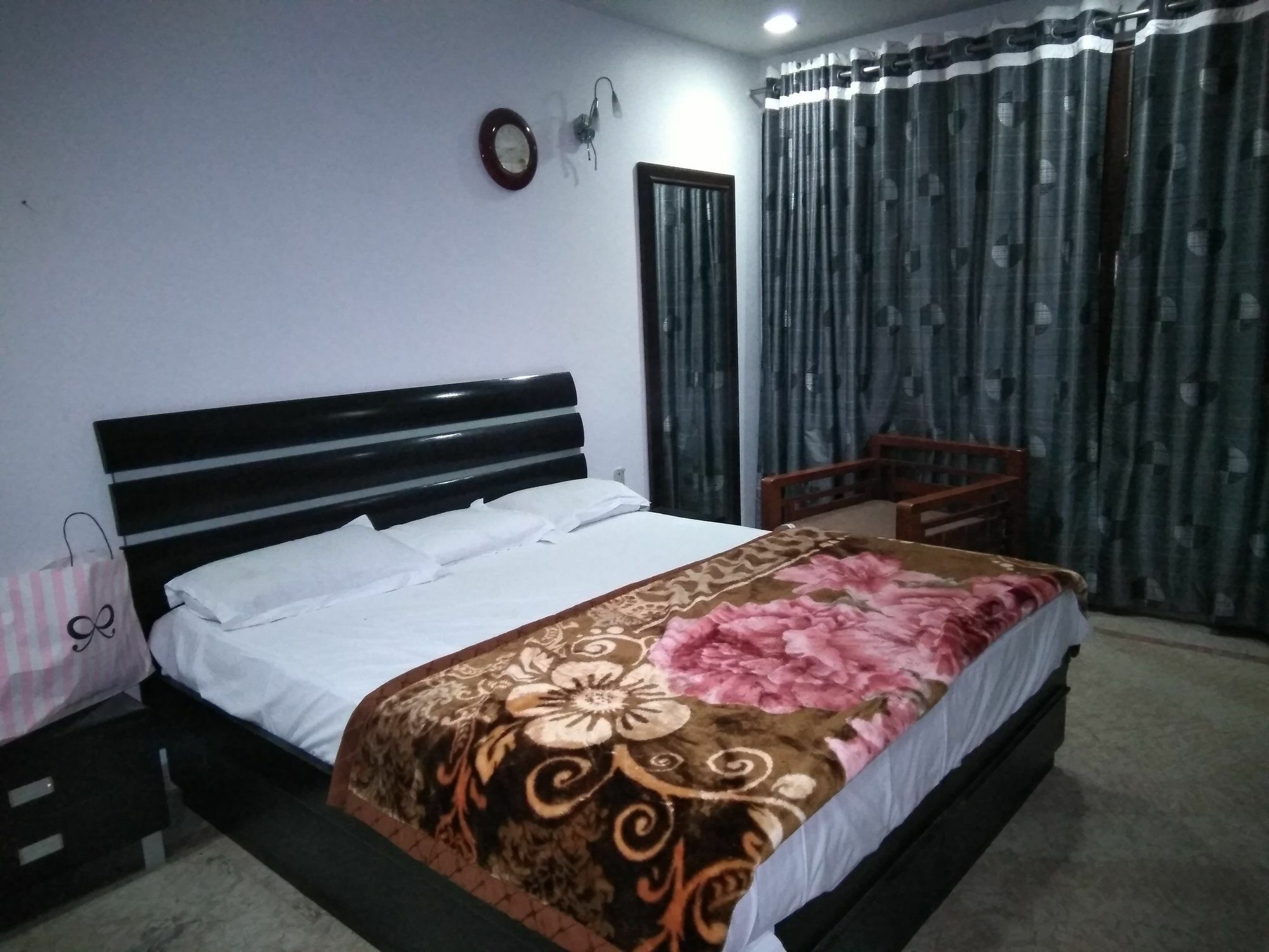 Hotel Livia Residency New Delhi Exteriör bild